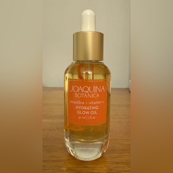 Joaquina Botanical Orquídea + Vitamin C Hydrating Glow Oil - Picture 2 of 3